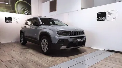 Nuova Jeep Avenger Altitude 110 CV (80 kW) 2025 Grigio SUV