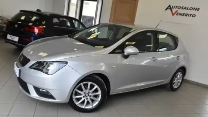 Usata Seat Ibiza CONNECT 90 CV (66 kW) 2016 Argento Berlina