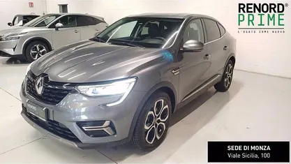 Käytetty Renault Arkana Techno 143 HP (105 kW) 2023 Harmaa Katumaasturi