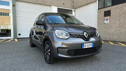 Usata Renault Twingo Techno 30 kW (42 CV) 2022 Cosmic grey Utilitaria