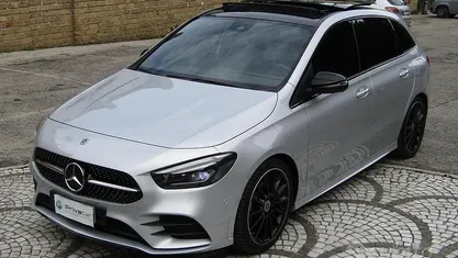 Usata Mercedes B200 Premium 150 CV (110 kW) 2019 Grigio Monovolume