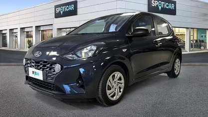 Usata Hyundai i10 Advanced 67 CV (49 kW) 2022 Blu Utilitaria