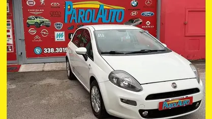 Usata Fiat Punto Lounge 75 CV (55 kW) 2013 Bianco Utilitaria