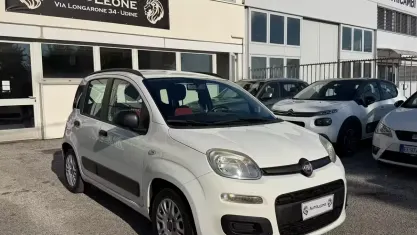 Usata Fiat Panda Lounge 69 CV (50 kW) 2013 Bianco Utilitaria