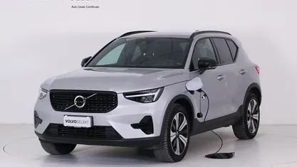 Usata Volvo XC40 Plus 155 CV (114 kW) 2022 Argento SUV