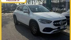 Bianco Usata 2023 Mercedes GLA180 Business SUV | 33.990 € (Buon prezzo)