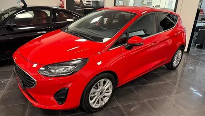 Usata Ford T 125 CV (91 kW) 2024 Rosso Berlina