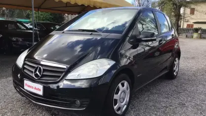Usata Mercedes A160 Executive 95 CV (69 kW) 2011 Nero Utilitaria