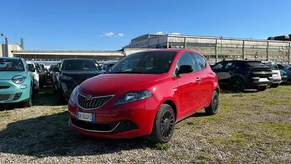 Rosso Usata 2022 Lancia Ypsilon Silver Due volumi | 11.900 € (Buon prezzo)