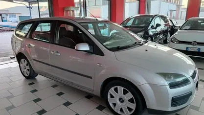 Usata Ford C-MAX Ghia 110 CV (80 kW) 2006 Monovolume