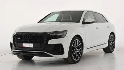 Usata Audi Q8 Sport 286 CV (210 kW) 2023 Bianco ghiaccio metallizzato SUV