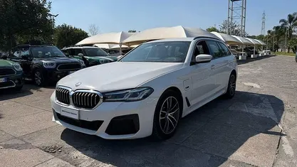 Usata BMW 530e M Sport 292 CV (214 kW) 2022 Bianco Station wagon