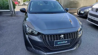 Usata Peugeot 208 Allure 101 CV (74 kW) 2023 Grigio Utilitaria