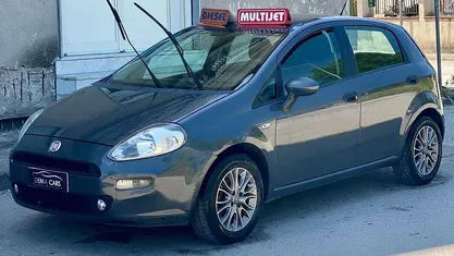 Grigio Usata 2014 Fiat Punto Due volumi | 4899 € (Buon prezzo)