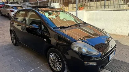 Usata Fiat Punto Lounge 85 CV (62 kW) 2013 Nero Utilitaria