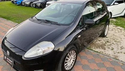 Usata 2012 Fiat Grande Punto S Due volumi | 3700 € (Buon prezzo)