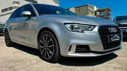 Usata Audi A3 Sport 116 CV (85 kW) 2018 Argento Berlina
