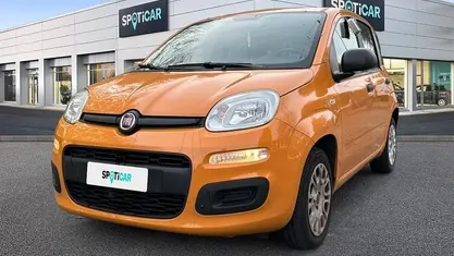 Arancione Usata 2019 Fiat Panda Easy Tre volumi | 7900 € (Ottimo prezzo)
