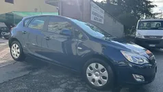 Other Usata 2011 Opel Astra Tre volumi | 4900 € (Buon prezzo)