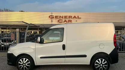 Usata Fiat Doblò 120 CV (88 kW) 2012 Monovolume