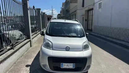 Usata Fiat Qubo Trekking 70 CV (51 kW) 2010 Grigio Monovolume