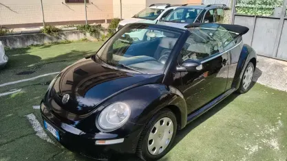 Usata VW New Beetle 105 CV (77 kW) 2006 Nero Utilitaria