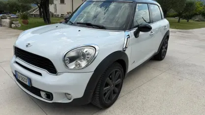 Usata Mini Cooper Countryman 184 CV (135 kW) 2011 Bianco SUV