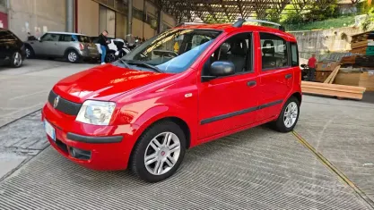 Usata Fiat Panda Emotion 69 CV (50 kW) 2012 Rosso Utilitaria