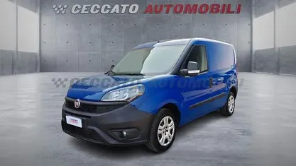 Usata Fiat Doblò 95 CV (69 kW) 2018 Blu Monovolume