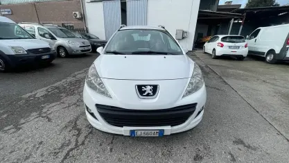 Usata Peugeot 207 Active 92 CV (67 kW) 2011 Bianco Station wagon