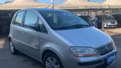 Grigio Usata 2005 Fiat Idea Emotion Monovolume | 2900 € (Buon prezzo)