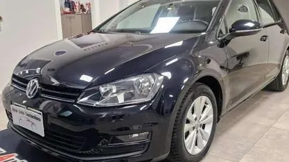 Nero Usata 2013 VW Golf VII Comfortline Tre volumi | 7900 € (Buon prezzo)