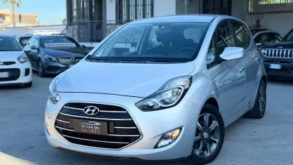 Usata Hyundai ix20 Comfort 90 CV (66 kW) 2016 Grigio Utilitaria