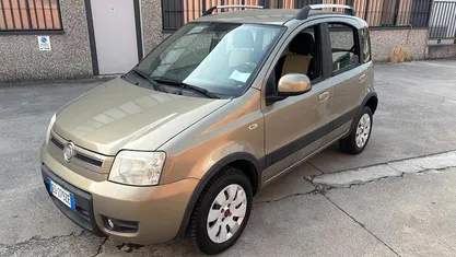 Usata Fiat Panda Active 59 CV (43 kW) 2010 Berlina