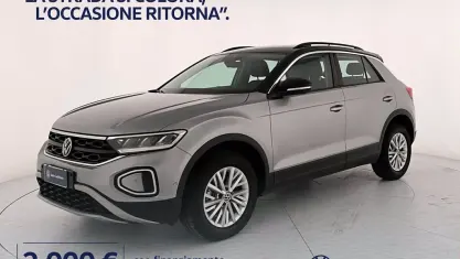 Second-hand VW T-Roc Life 116 CP (85 kW) 2025 Negru SUV