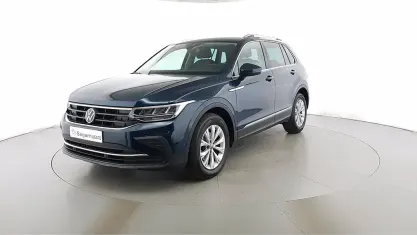 Usata VW Tiguan Life 150 CV (110 kW) 2022 Night shade blue SUV