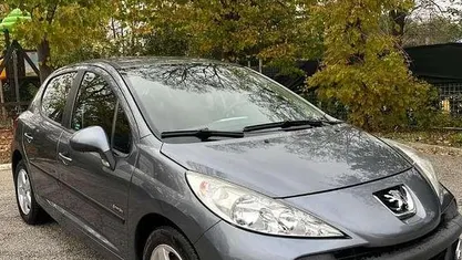 Bianco Usata 2008 Peugeot 207 Tre volumi | 3500 € (Buon prezzo)