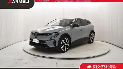 Begagnad Renault Megane E-Tech Evolution 160 kW (218 HK) 2023 Grå Sedan