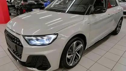 Nuova Audi A1 Sportback S-Line 116 CV (85 kW) 2026 Verde Utilitaria