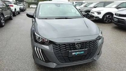 Grigio Usata 2025 Peugeot 208 Allure Due volumi | 16.950 € (Buon prezzo)