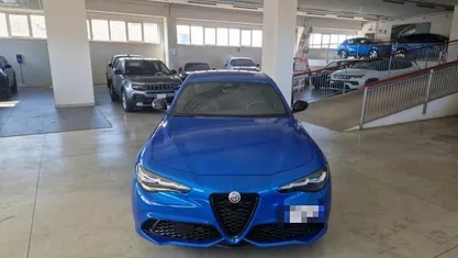 Blu Usata 2025 Alfa Romeo Giulia Veloce Tre volumi | 53.500 € (Buon prezzo)