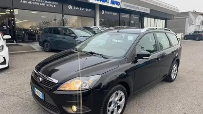 Usata Ford Focus Style 109 CV (80 kW) 2011 Nero Station wagon