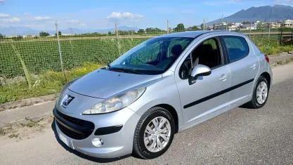 Usata Peugeot 207 68 CV (50 kW) 2009 Nero Berlina