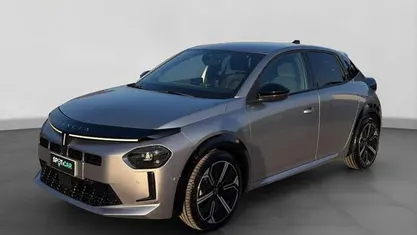 Usata Lancia Ypsilon 101 CV (74 kW) 2025 Utilitaria