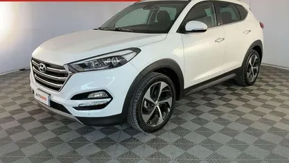 Käytetty Hyundai Tucson Xpossible 141 HP (103 kW) 2017 Valkoinen Katumaasturi