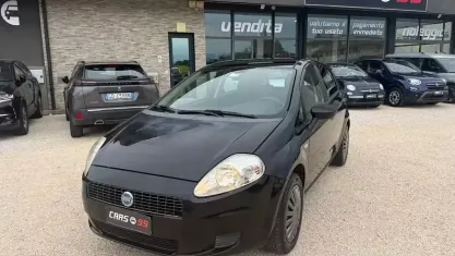 Usata Fiat Grande Punto Dynamic 65 CV (47 kW) 2007 Nero Utilitaria