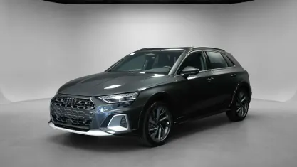 Nuova Audi A3 Ambiente 150 CV (110 kW) 2025 Grigia Berlina