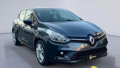 Grigio scuro Usata 2017 Renault Clio IV Zen Utilitaria | 8450 € (Buon prezzo)