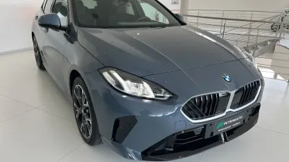 Usata BMW 118 Performance 150 CV (110 kW) 2025 Grigio Utilitaria