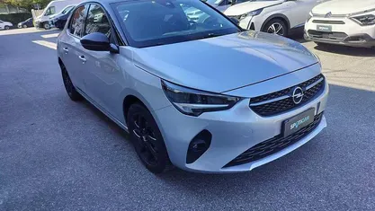 Usata Opel Corsa Design & Tech 75 CV (55 kW) 2022 Grigio Utilitaria